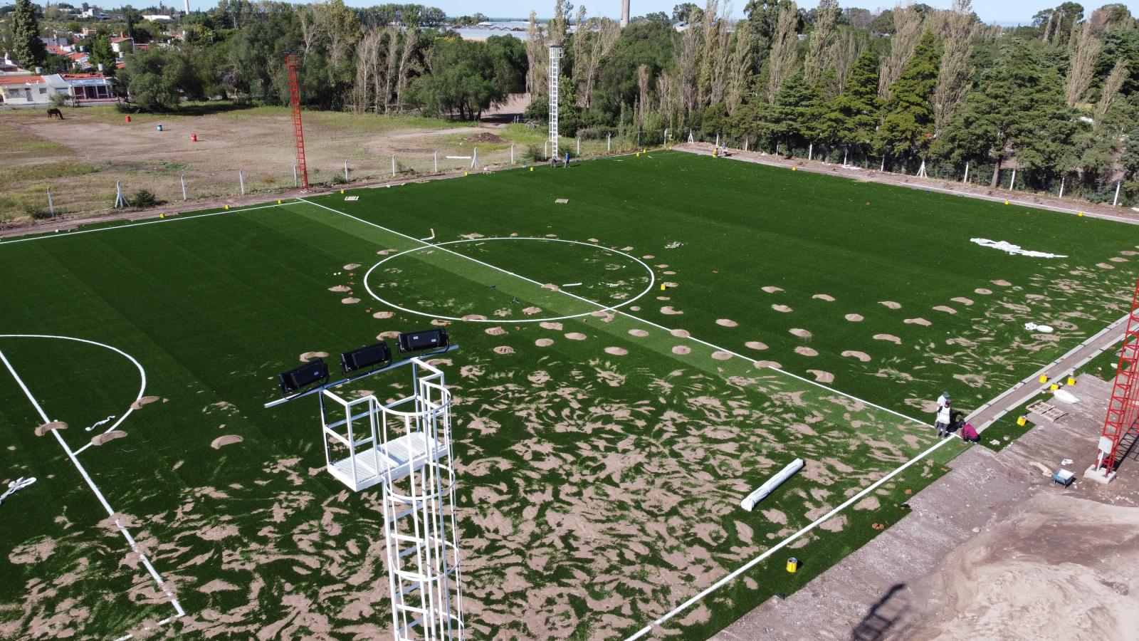 Imagen Vista aérea de una de las canchas de fútbol (Nicolás Varvara - especial El Gráfico)