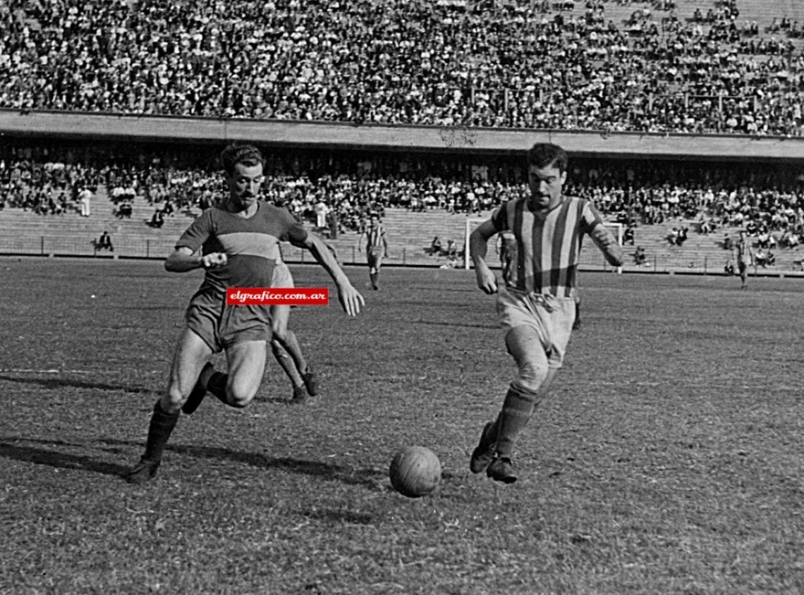 Imagen Mario Boyé con la azul y oro.