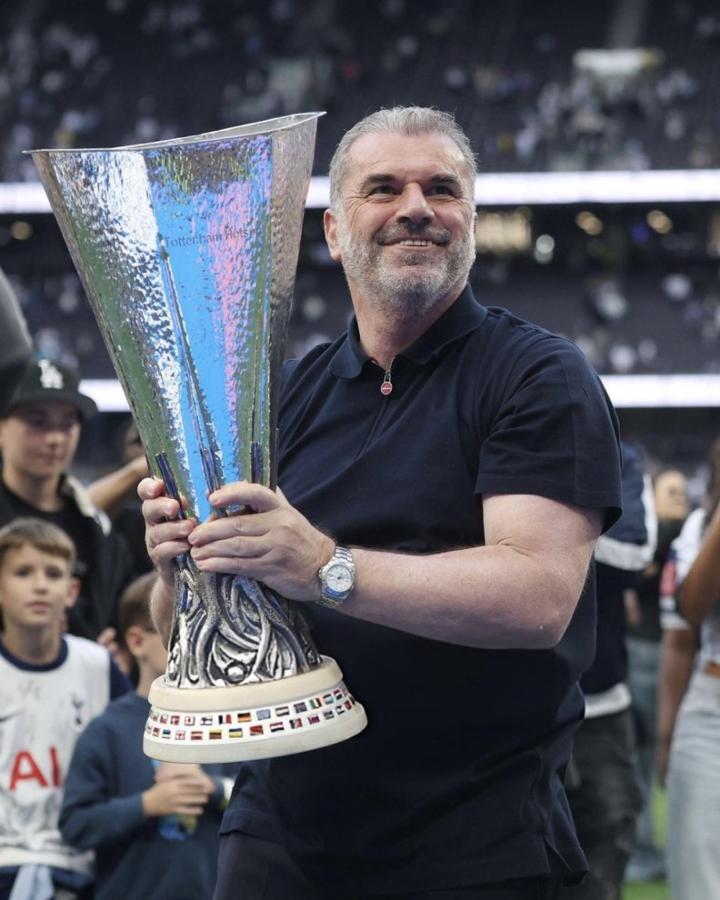 Imagen No le alcanzó a Postecoglu el haber obtenido la Europa League para seguir como DT.