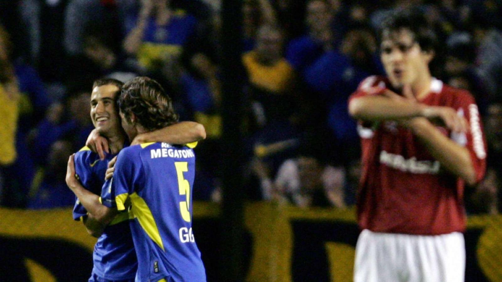 Imagen Boca goleó 4-1 a Internacional en 2005 con tres goles de Palacio