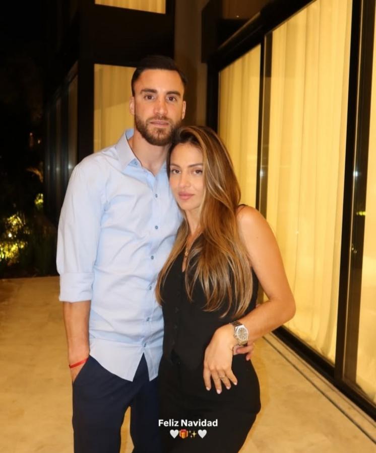 Imagen Nico Tagliafico con su novia en su nueva casa