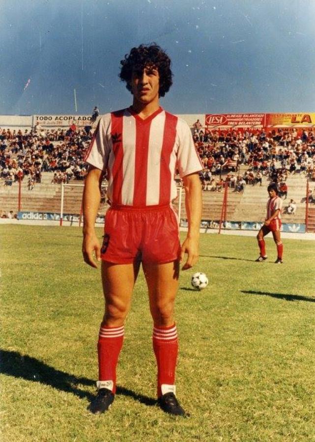 Imagen Oscar Dertycia, máximo goleador de la historia de Instituto.