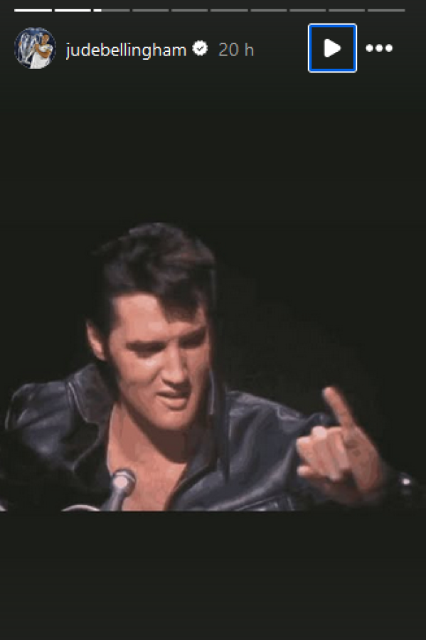 Imagen El gesto original del rey del rock and roll.