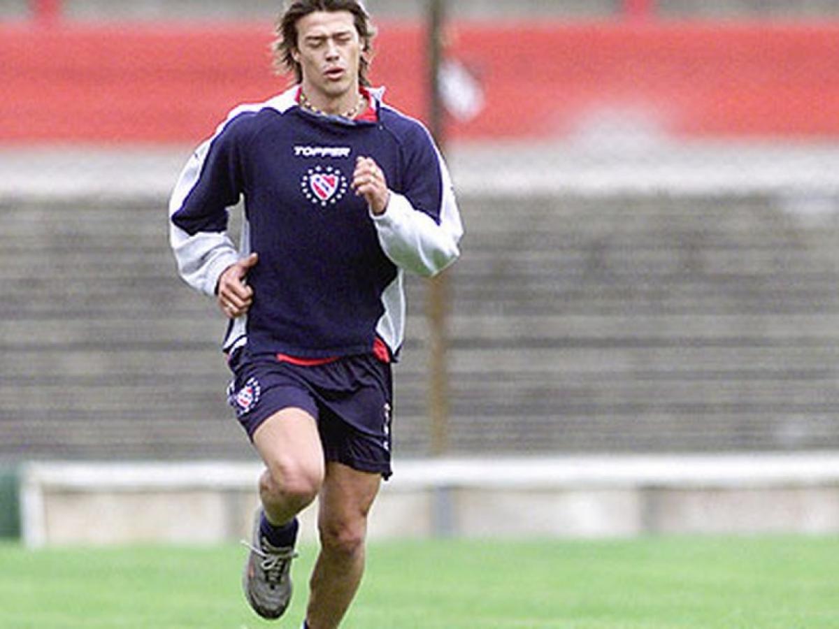 Imagen Almeyda llegó a entrenarse con la ropa de Independiente, pero se fue de un día para el otro