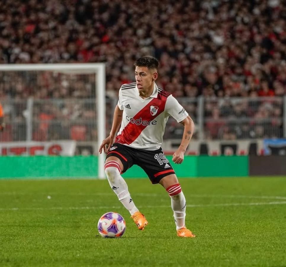 Imagen River y Echeverri quisieron reencontrarse pero no hubo final feliz.