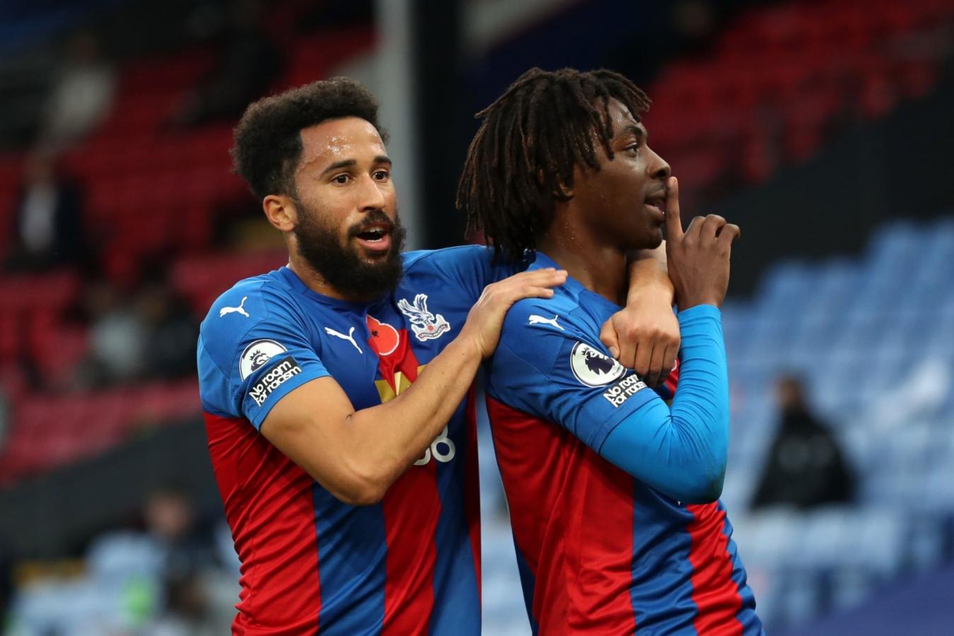 Crystal Palace goleó al Leeds y escala en la tabla