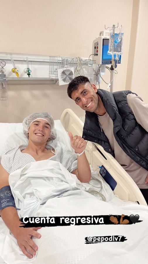 Imagen Di Plácido visitó al Pepo tras la intervención quirúrgica.