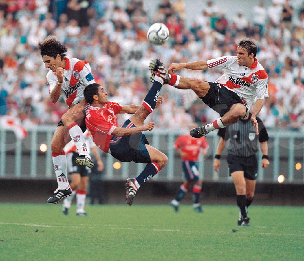 Imagen Año 2000. River 2 - Independiente 0 