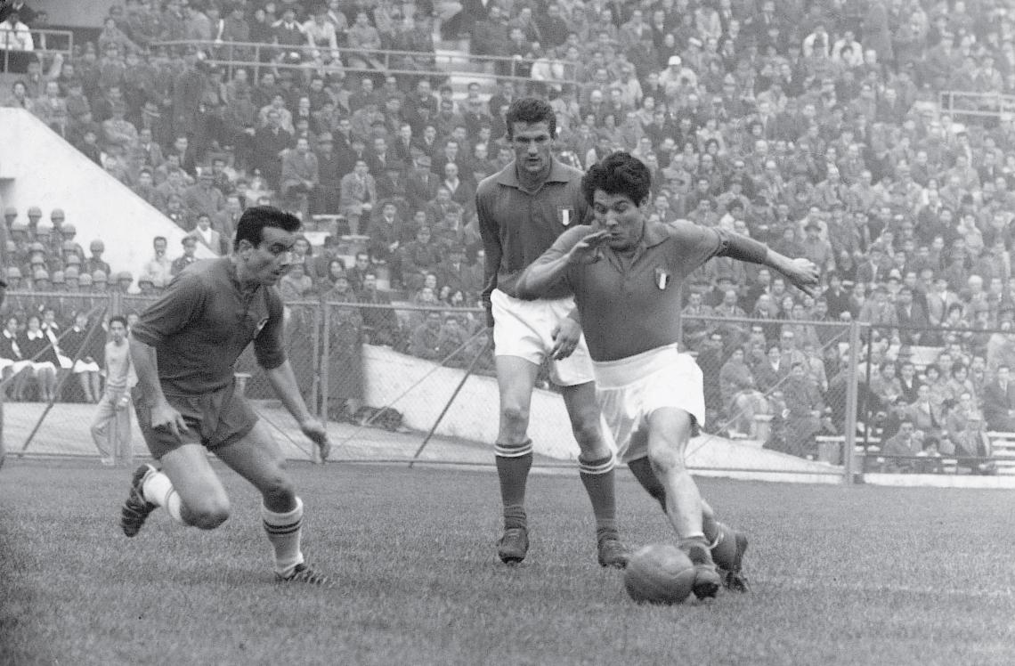 Imagen Con la azzurra jugó el Mundial de Chile, luciéndose en el 3-0 frente a Suiza. 