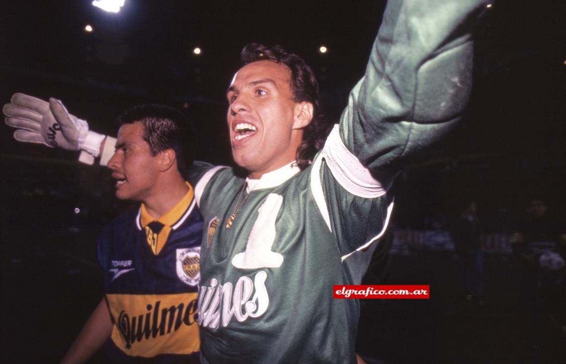 Navarro Montoya celebra el triunfo Xeneize.