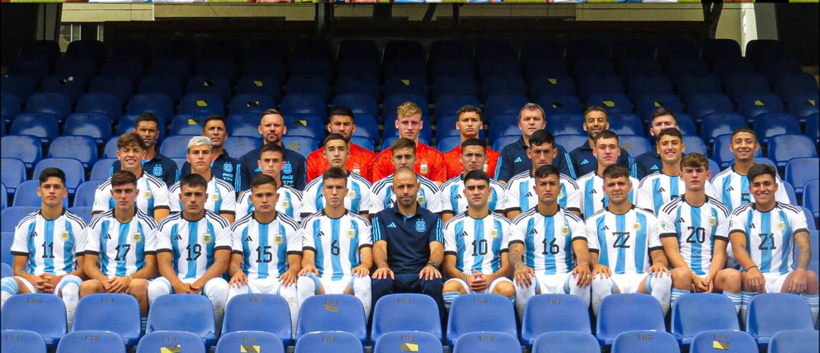 Imagen El plantel Sub 20 de Mascherano que no pudo clasificarse al Mundial en el Sudamericano de Colombia.