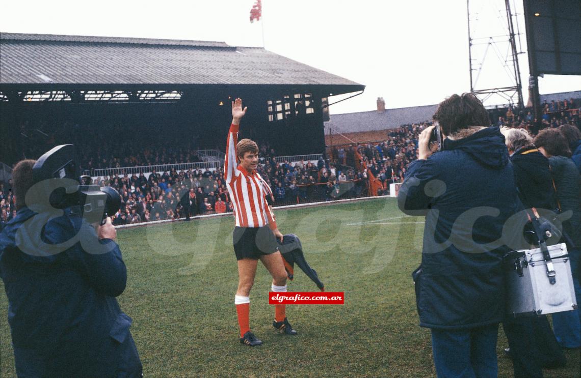 No es Estudiantes… sí el Sunderland de Inglaterra. Pudo quedarse, pero no quiso.