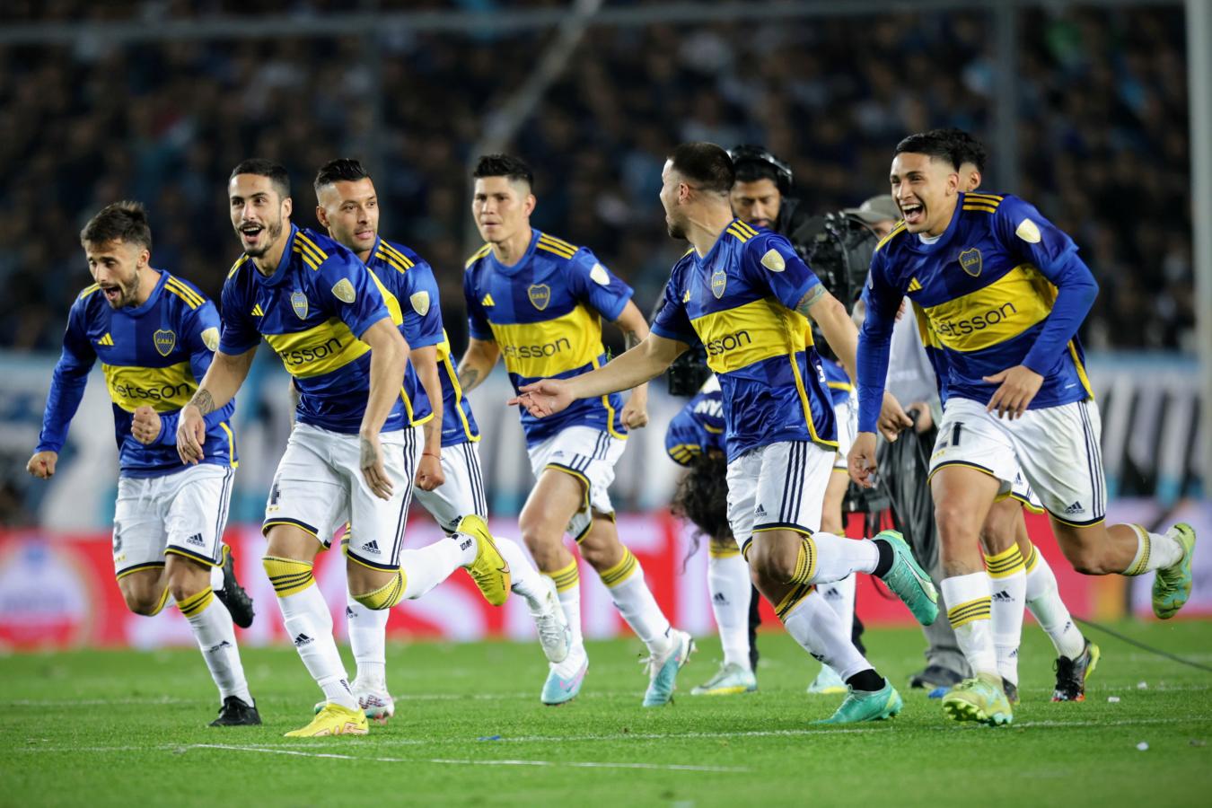 Imagen Corrida desenfrenada hacia las semifinales: Boca está entre los 4 mejores de América (FOTOBAIRES)