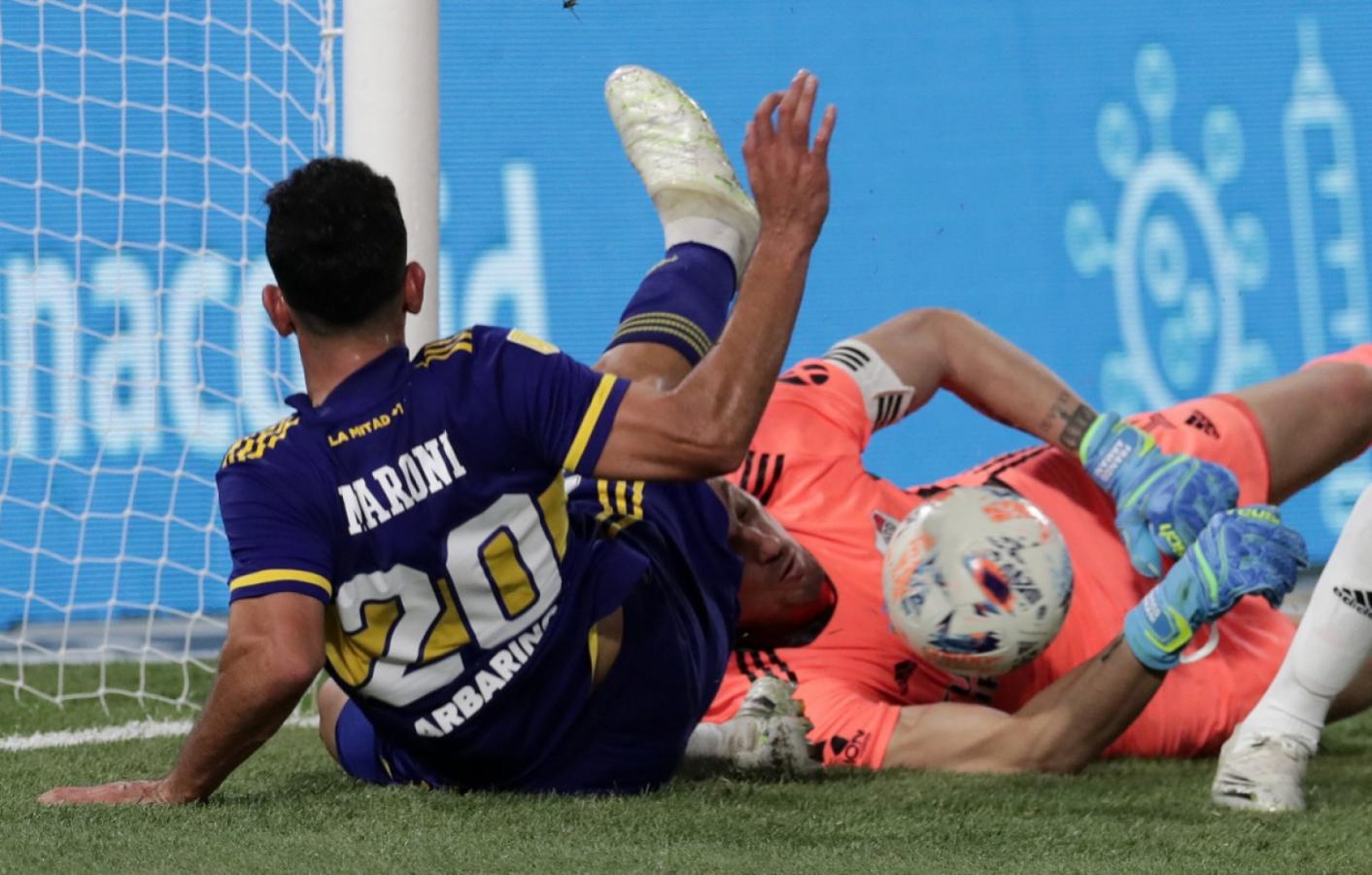 Imagen La gran reacción de Armani le ahogó el grito de gol a Maroni (ALEJANDRO PAGNI / POOL / AFP)