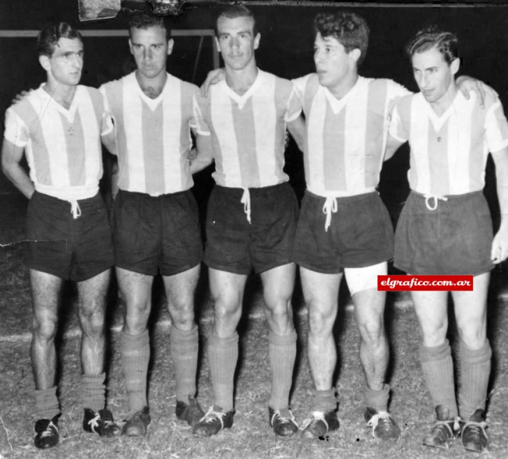 El quinteto legendario de Lima 57: Corbatta, Maschio, Angelillo, Sívori y Cruz.
