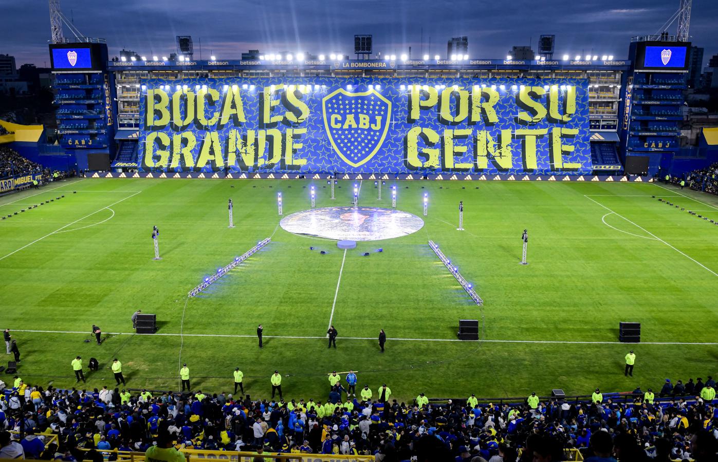 Imagen La Bombonera se vistió de gala para recibir a Paredes (AFP).