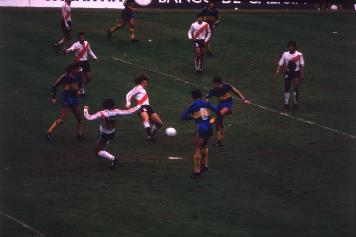 Imagen Boca fue local de River en 1984 en el Monumental