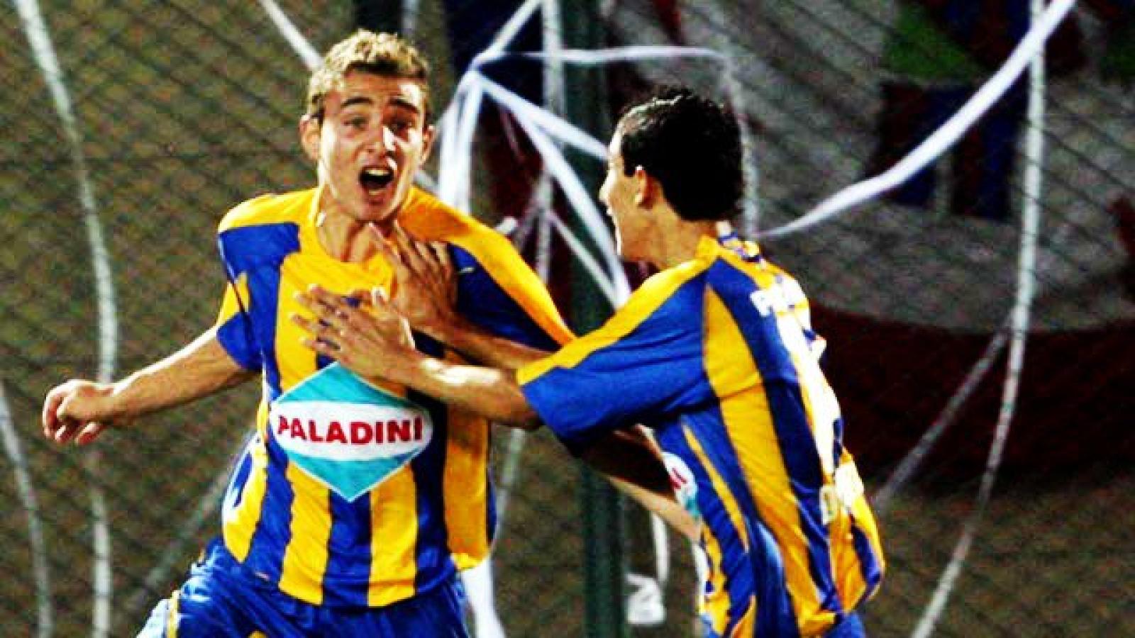 Imagen Marco Ruben y Ángel Di María festejando un gol de Central. Fideo tuvo palabras muy elogiosas para con el goleador canalla.