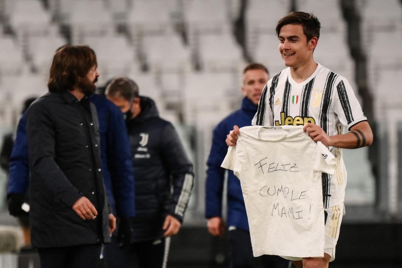 Imagen Dybala le dedicó el gol a su madre, que cumplió años. Foto: Marco Bertorello (AFP)