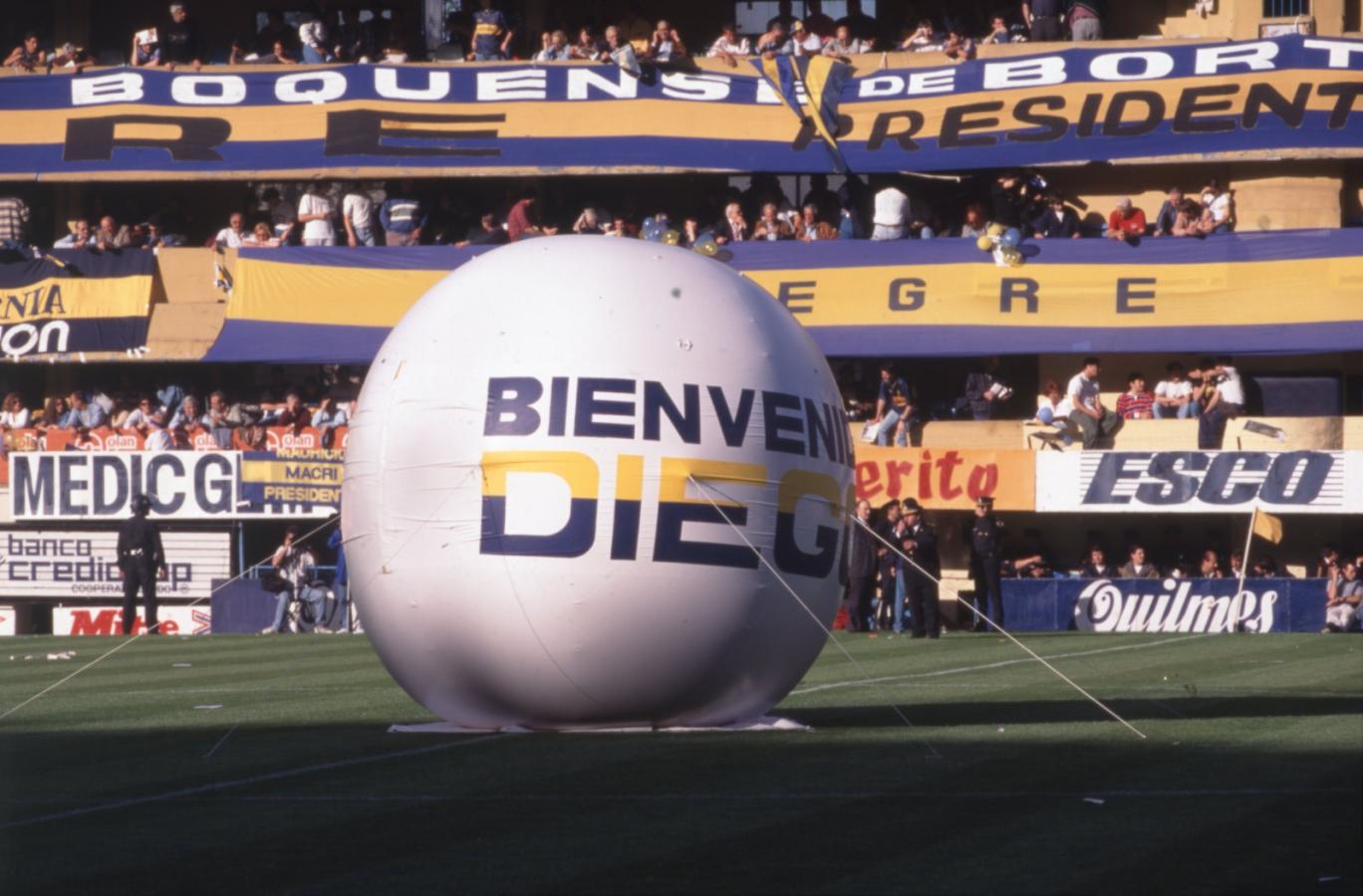 Imagen La bienvenida de Boca a Diego Maradona en La Bombonera.