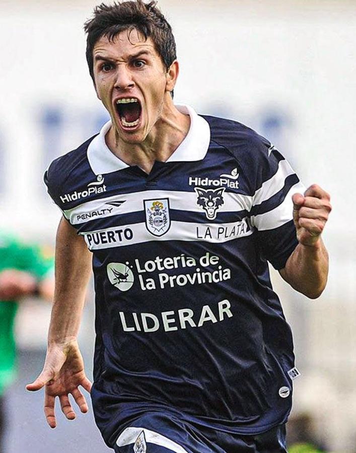 Imagen En Gimnasia sueñan con el regreso de Nacho Fernández a la institución.