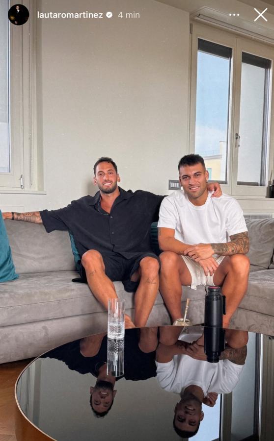 Imagen La historia subida por Lautaro Martínez junto a Calhanoglu.