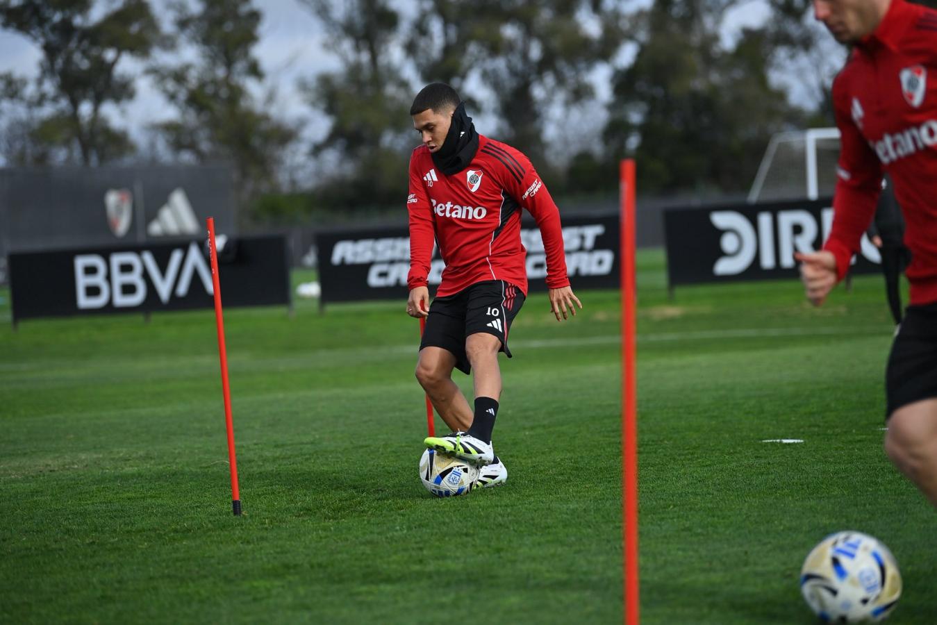 Imagen Está todo dado como para que Juanfer se ponga la camiseta de River este domingo.