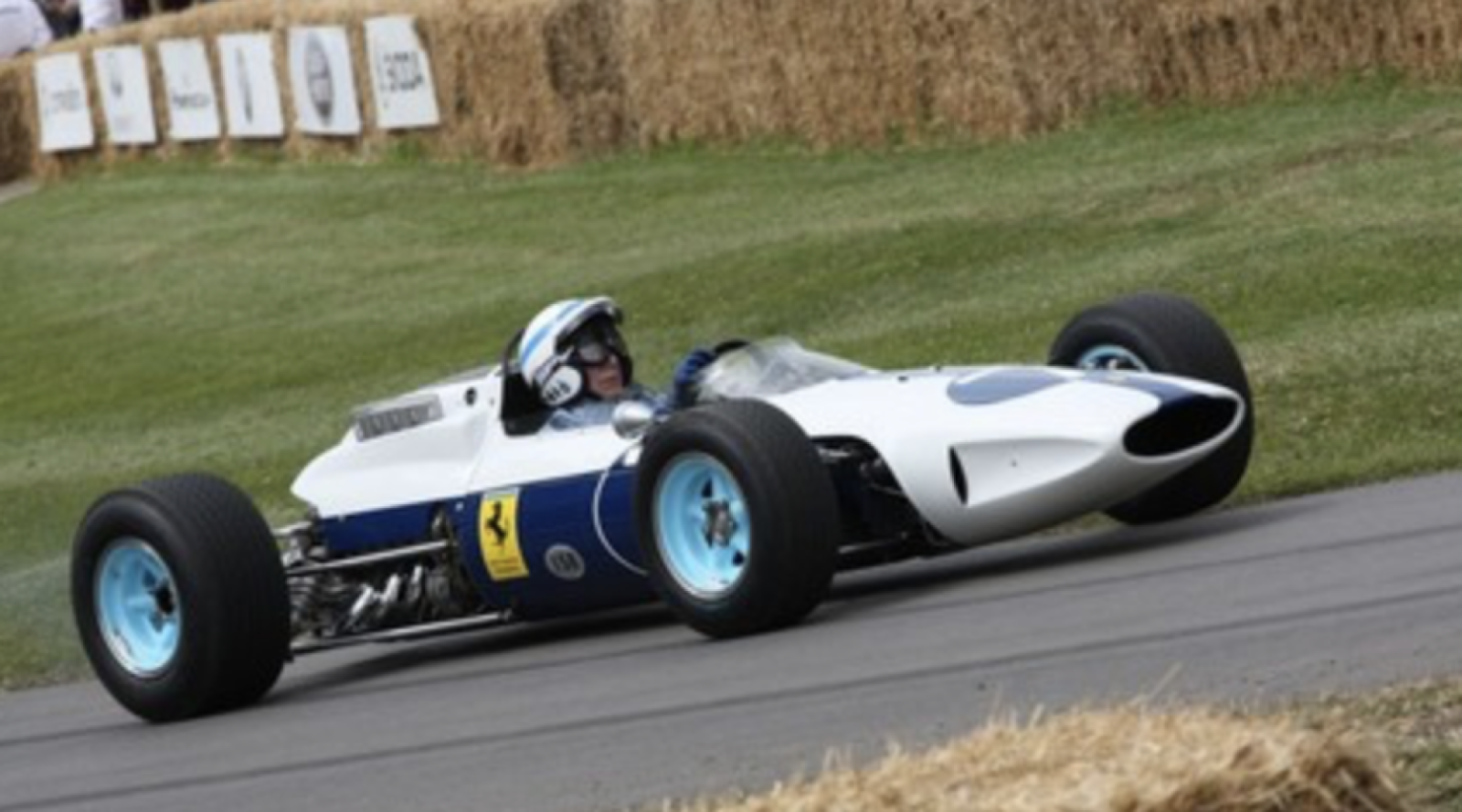 Imagen Ferrari fue campeón del mundo en 1964 con un coche azul.