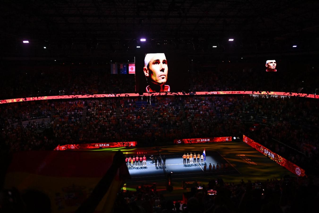Imagen Nadal, visiblemente emocionado al cantar el himno español. Foto: AFP