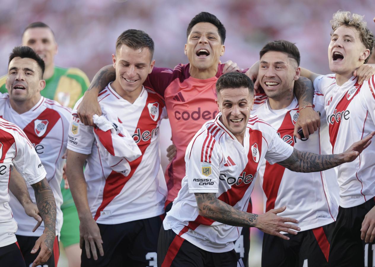 Imagen El festejo loco de los jugadores de River tras ganar el Superclásico. Fotobaires.