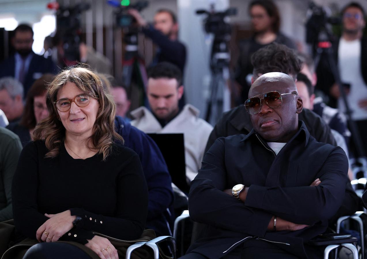 Imagen Los padres de Mbappé, presentes en el fuerte anuncio contra PSG (AFP).