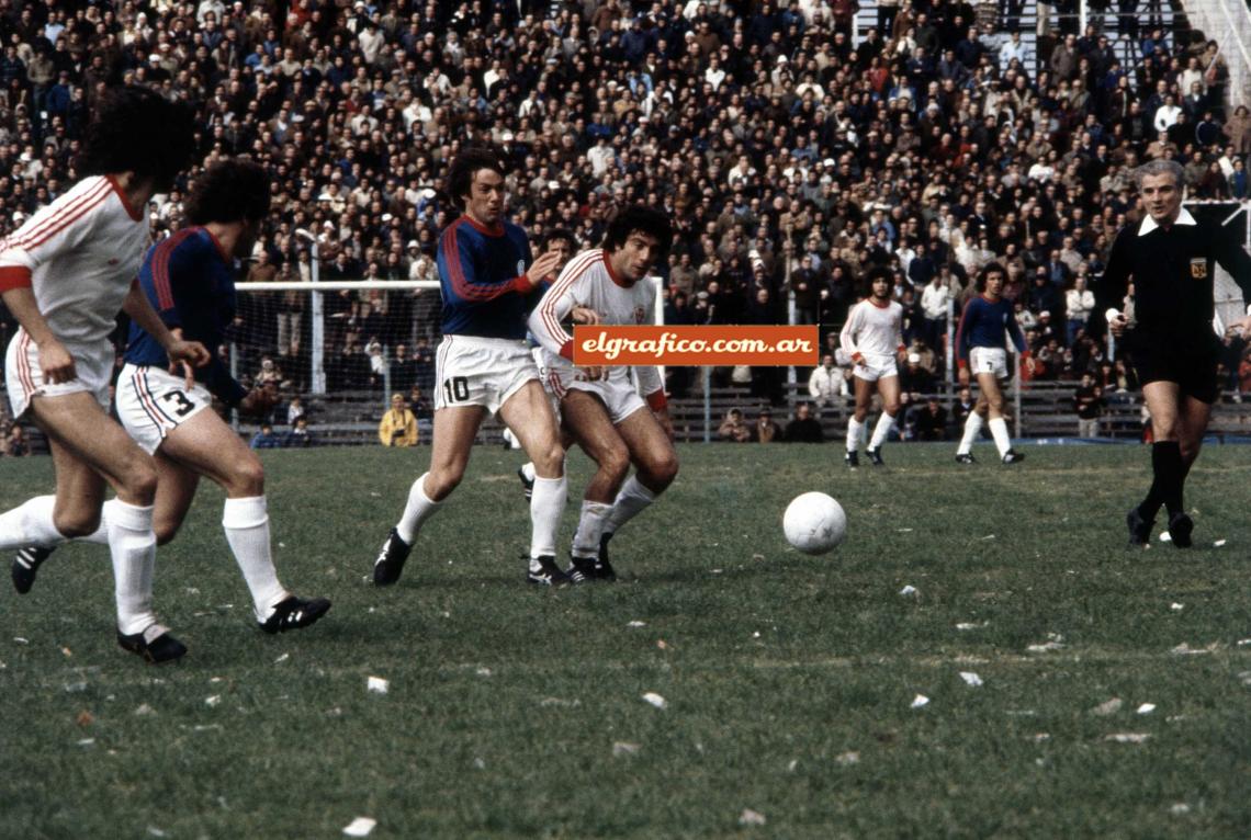 Imagen Pelota filtrada por Brindisi.