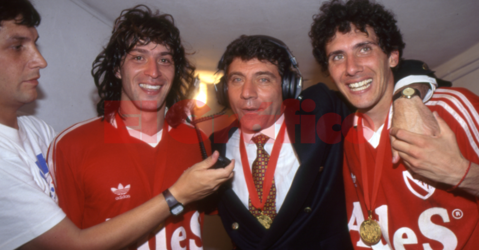 Imagen Garnero, Brindisi y Diego Cagna celebraron con peinados de época. Foto: Archivo El Gráfico
