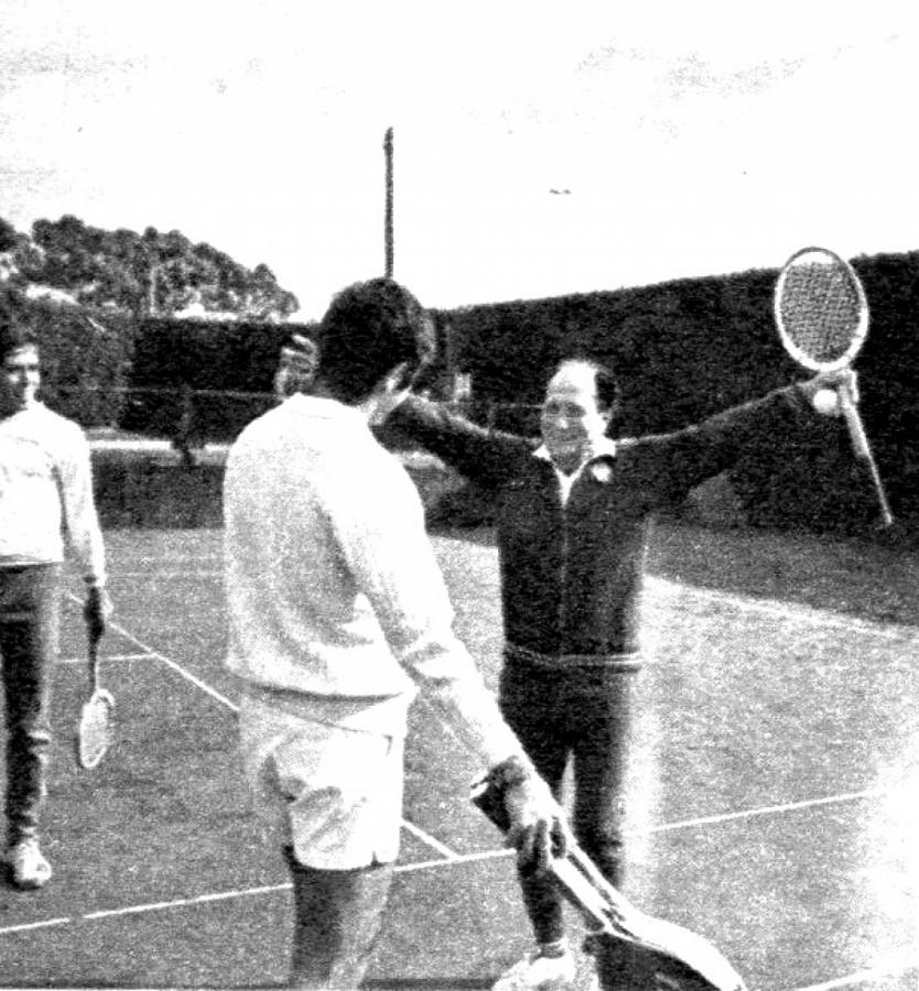 Imagen El gran abrazo. Reencuentro en el Club Náutico Mar del Plata con don Felipe Locicero, su primer profesor de tenis, su padre en el deporte…