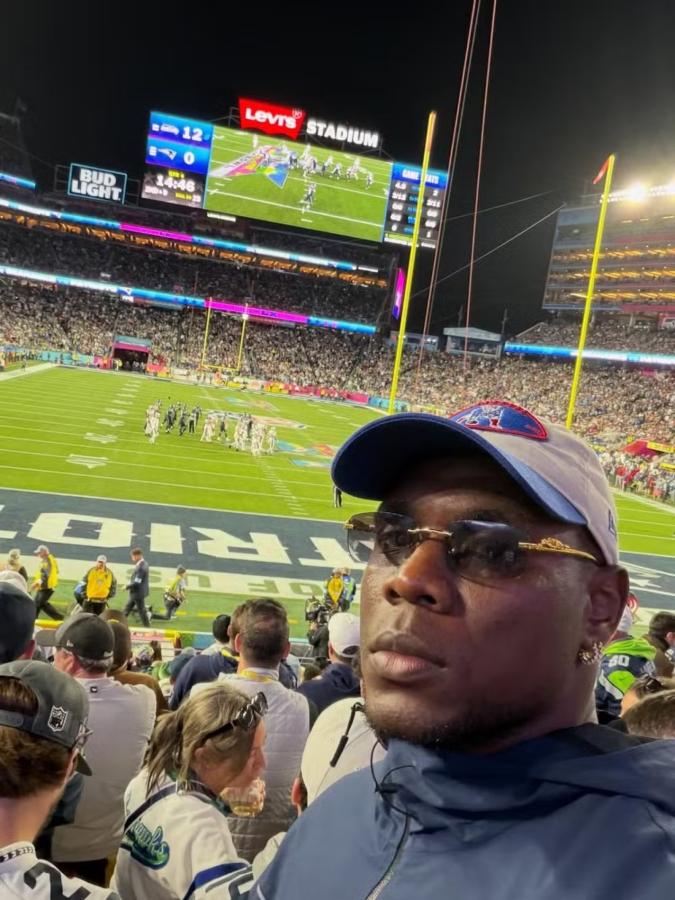 Imagen Keion White estuvo presente en el Super Bowl alentando a sus ex compañeros.