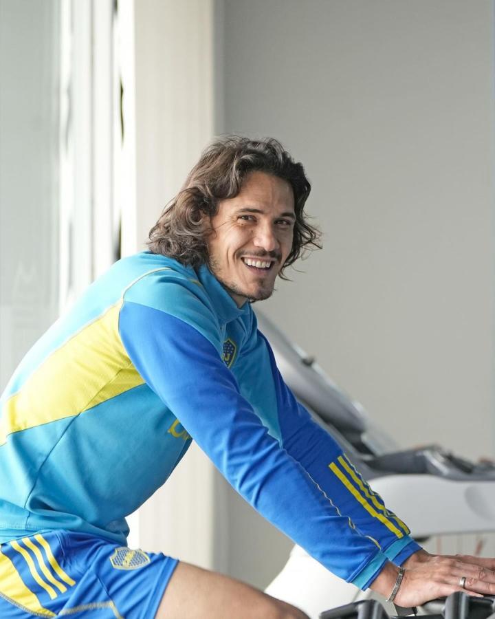 Imagen Edinson Cavani no podrá actuar el domingo por estar suspendido.