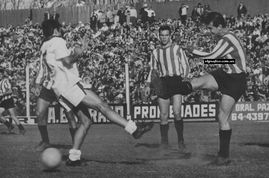 Imagen Jugó en Estudiantes entre 1963 y 1970, la etapa más gloriosa del club.