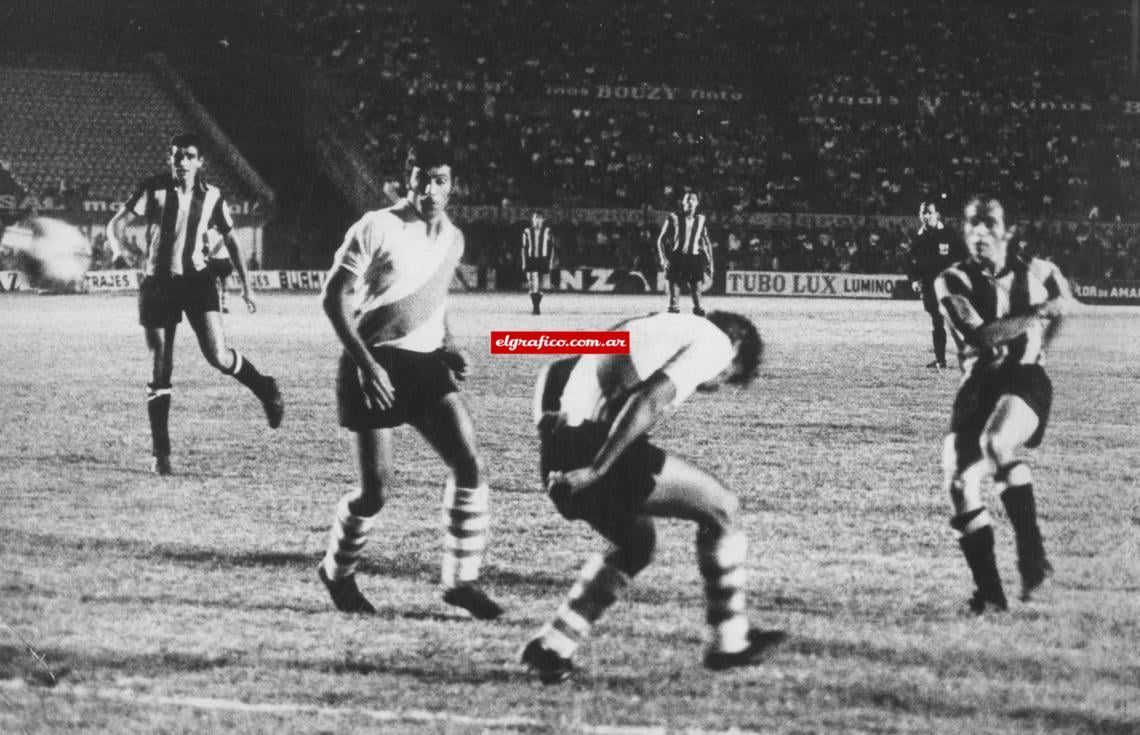 Segundo gol a Peñarol.