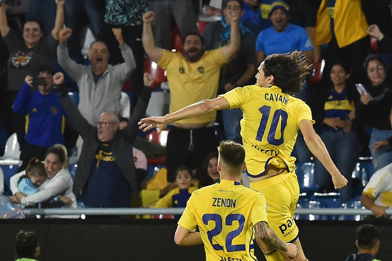 Imagen de Con un golazo de Cavani, Boca ganó un partido clave en Paraguay