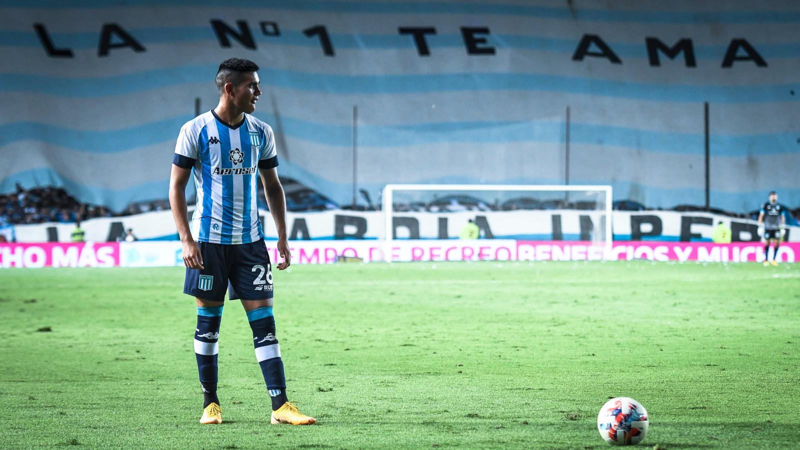 Imagen Alcaraz y su paso por Racing. A la Academia le sigue entrando dinero por el jugador.