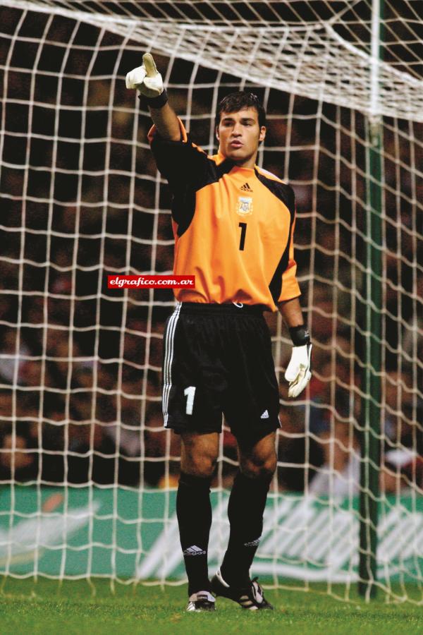 Imagen El debut oficial en la Selección, ante Gales, previo al Mundial 2002.