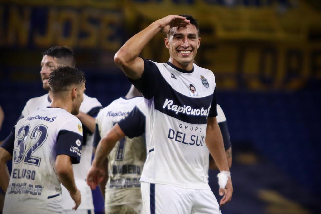 Imagen Germán Guiffrey marcó de cabeza el 1-1 parcial sobre el final del primer tiempo. Gimnasia jugó un buen partido en la cancha del campeón. Foto: @gimnasiaoficial