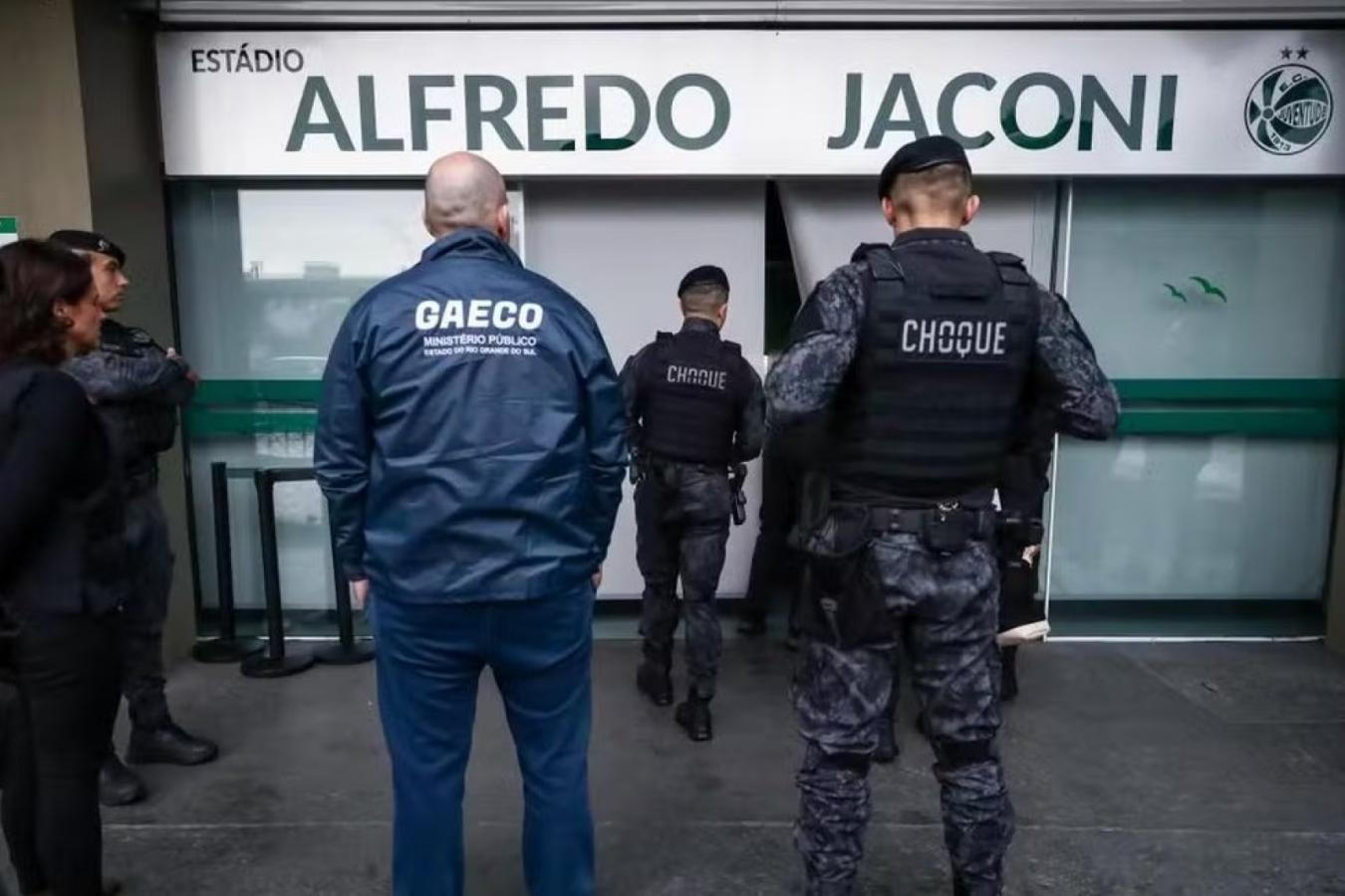 Imagen La policía allanó el estadio de Juventude y el casillero de Enio dentro del vestuario. Foto: Gregori Berto.