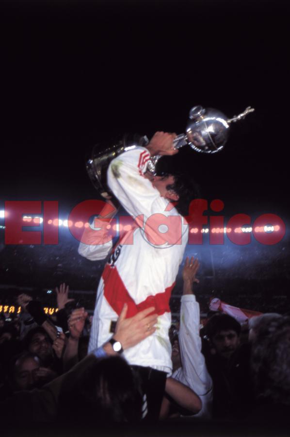 Imagen La gloria en las manos: Libertadores 1996.