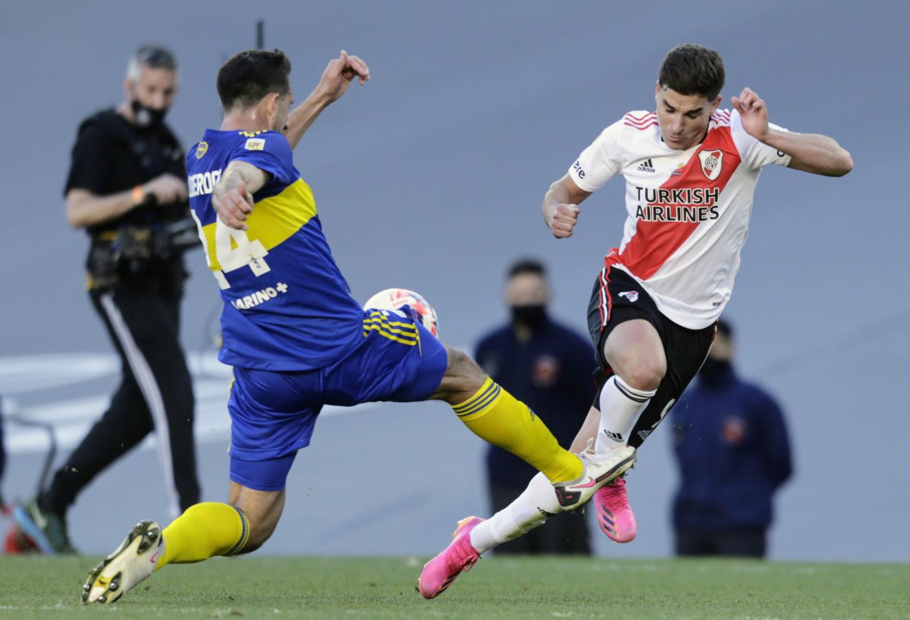 Imagen Julián Álvarez brilló en el último Superclásico; Izquierdoz estará ausente por lesión el domingo (FOTOBAIRES)