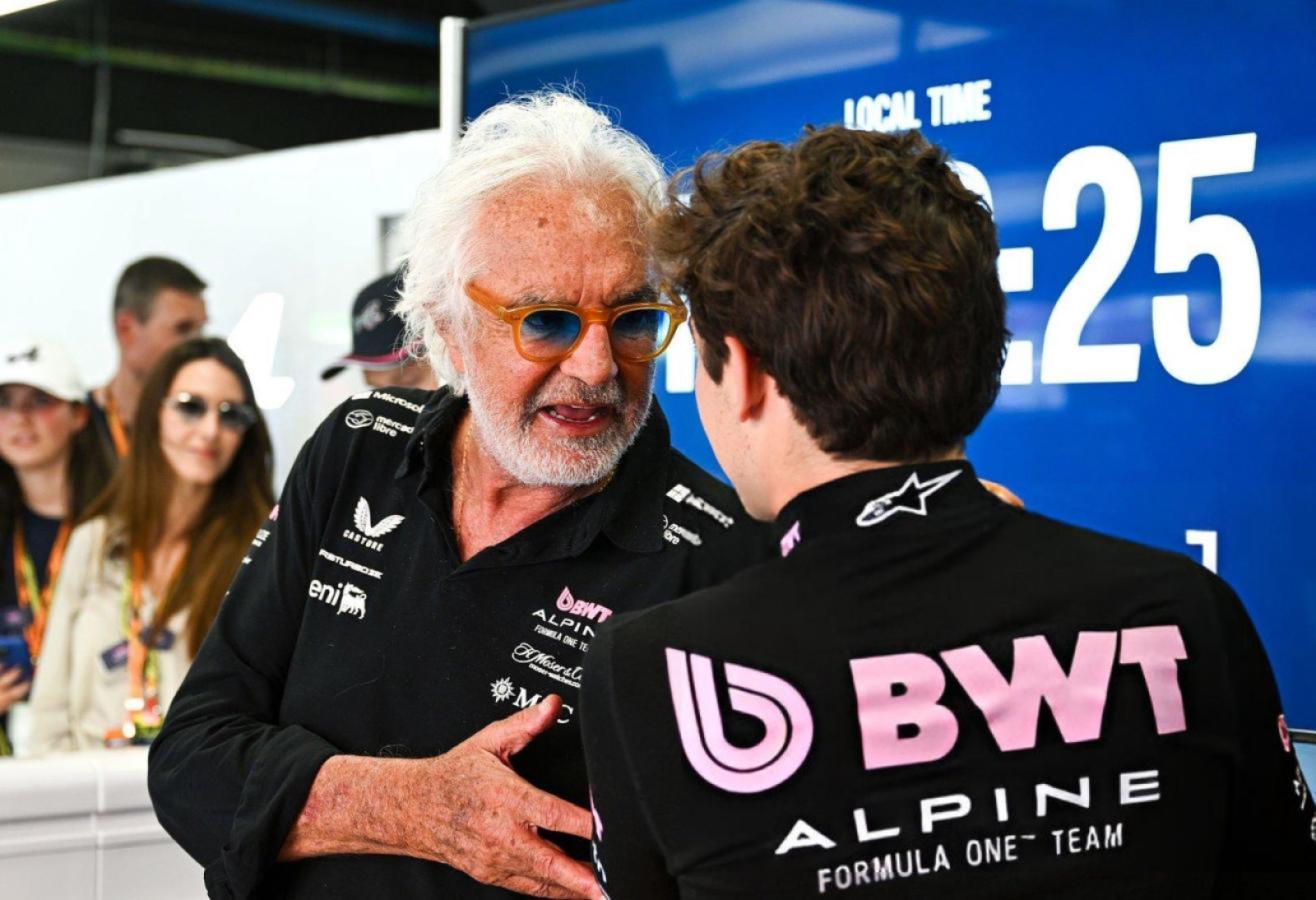 Imagen "El equipo necesita estabilidad y eso quiere decir que en condiciones normales conservo a los dos", dijo Briatore.