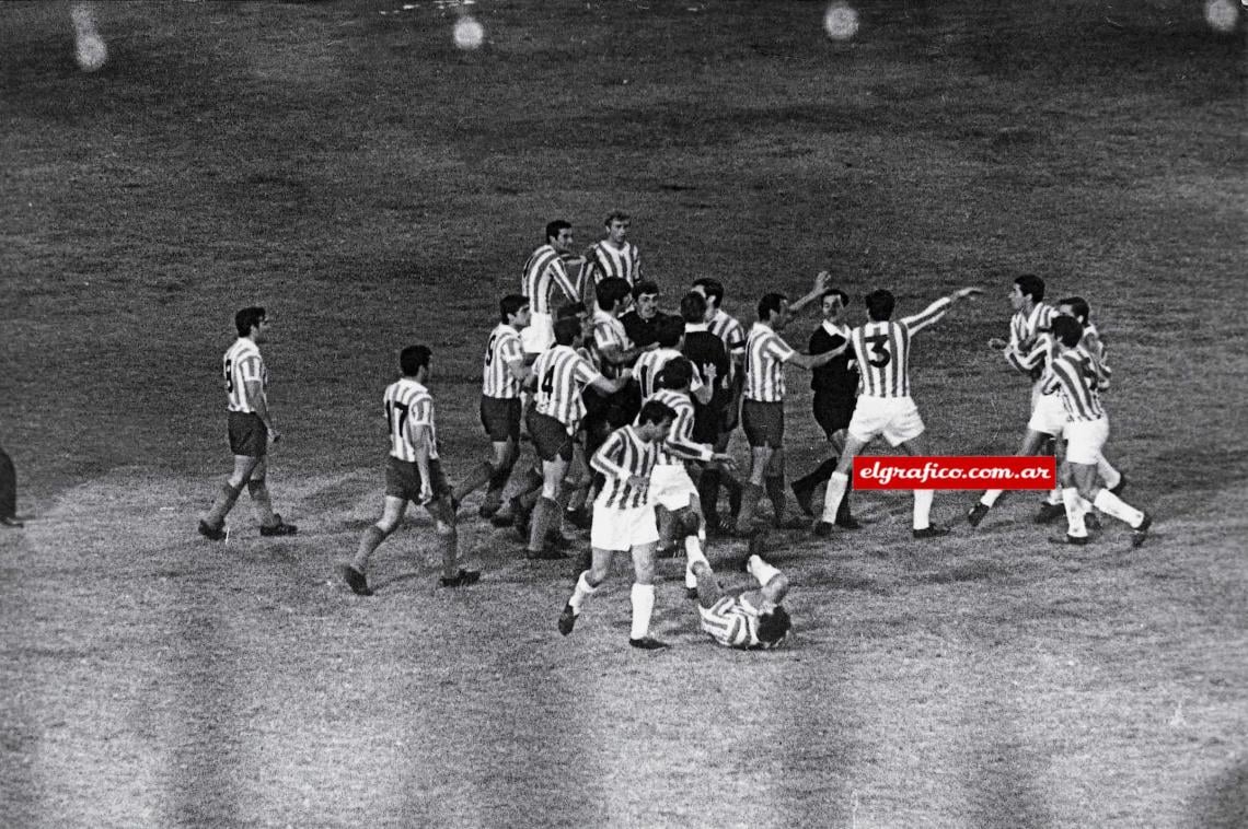 Imagen Estudiantes (LP) - Racing.