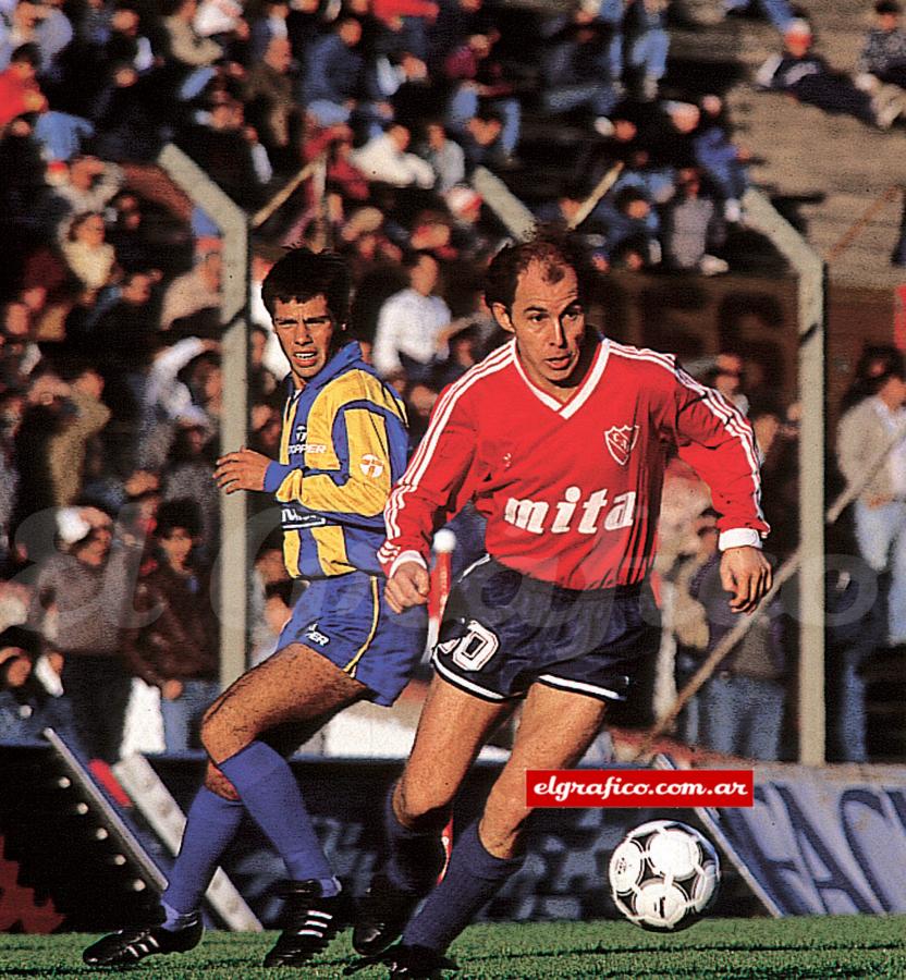 Imagen RICARDO BOCHINI FUTBOL 1991 / 37 AÑOS