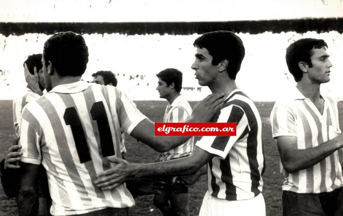 Imagen También conquistó la Copa Libertadores en tres oportunidades, la Intercontinental y la Interamericana.