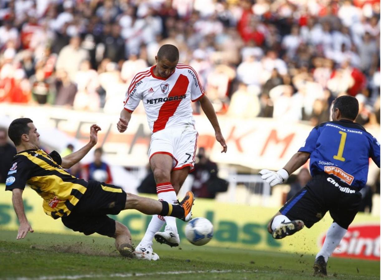 Imagen Trezeguet marcó goles fundamentales para el ascenso de River en 2012.